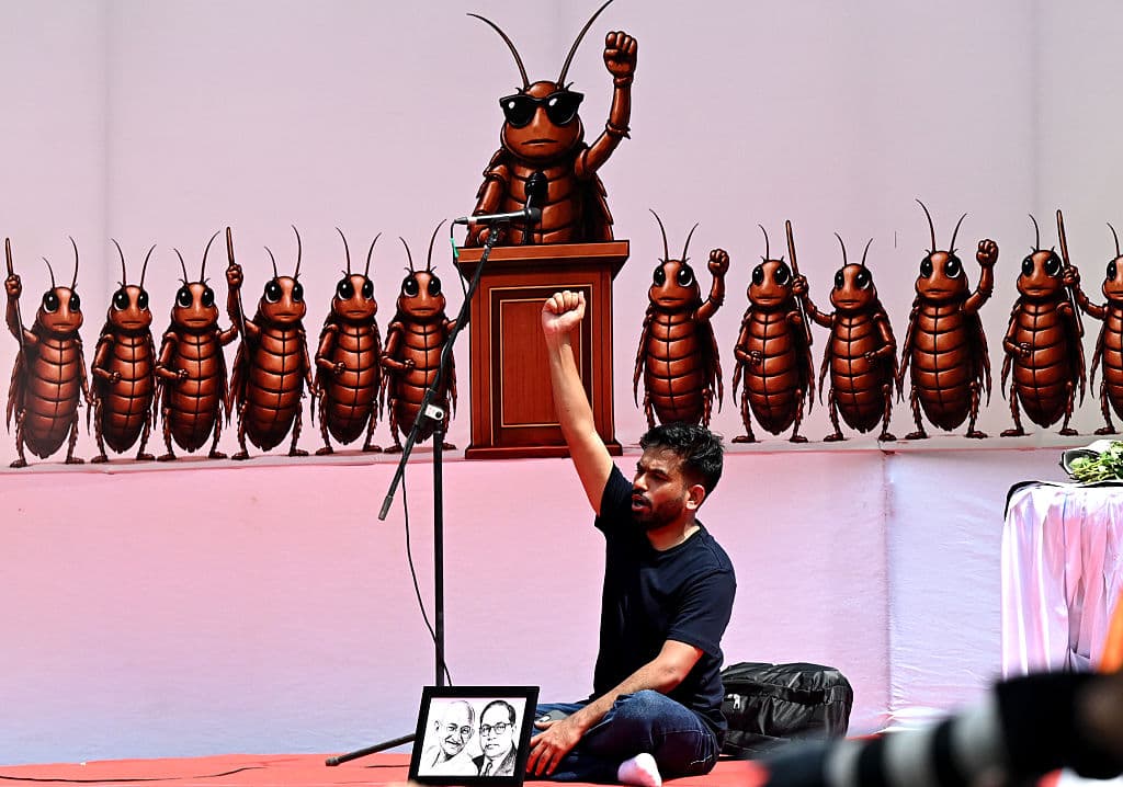 Youth 'Cockroach' Revolt Forces Modi Minister to Resign