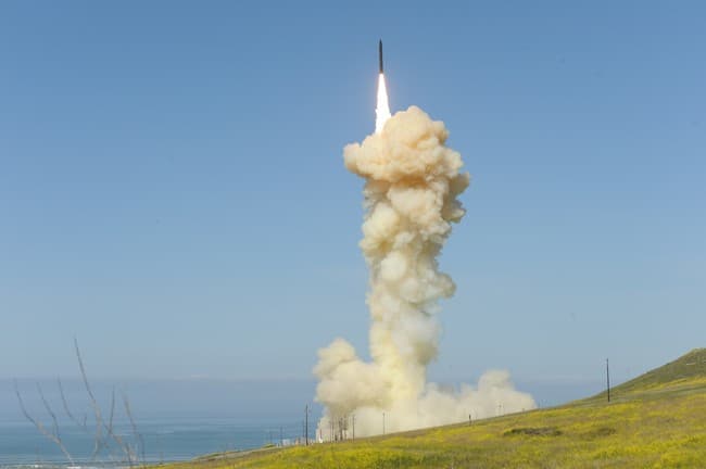 Trump Tells Netanyahu Not to Strike Iran Despite Missile Attack