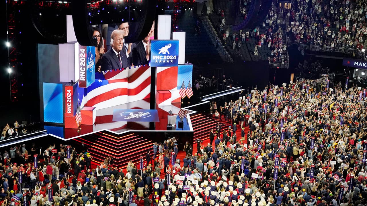 Vulnerable Republicans Skip Trump's Own Midterm Convention