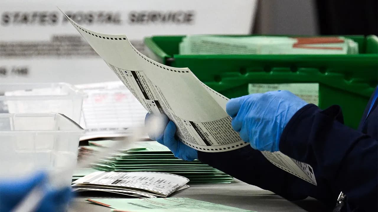 FBI expands 2020 election probe, subpoenas Arizona voting records