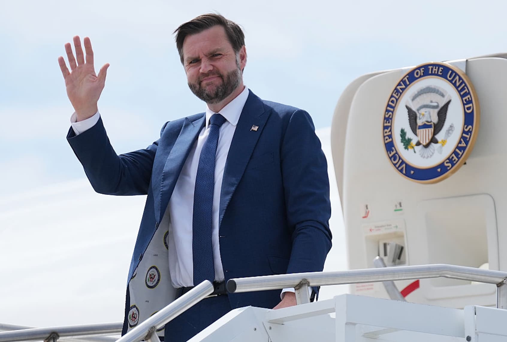 Old-Guard GOP Wages Early War on Vance's 2028 Ambitions