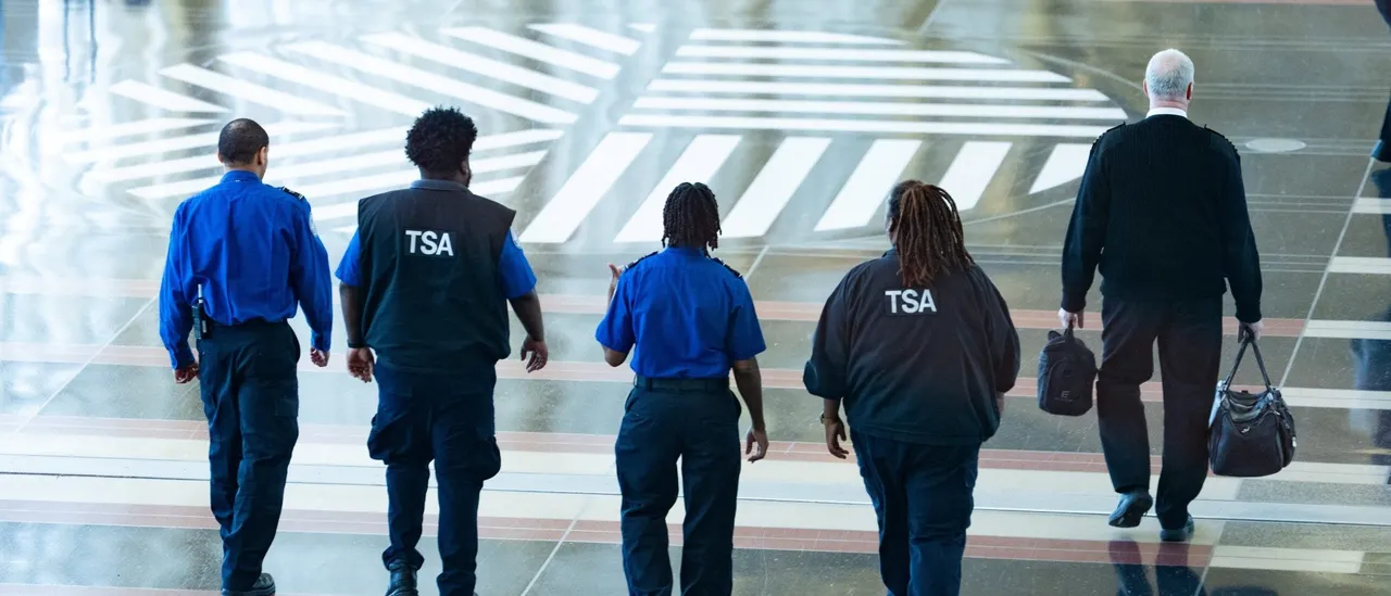 White House offers DHS concessions as Democrats plan shutdown workaround