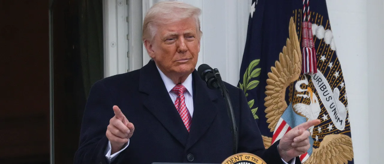 Trump Signs Order Creating Federal Voter Lists, Restricting Mail Ballots