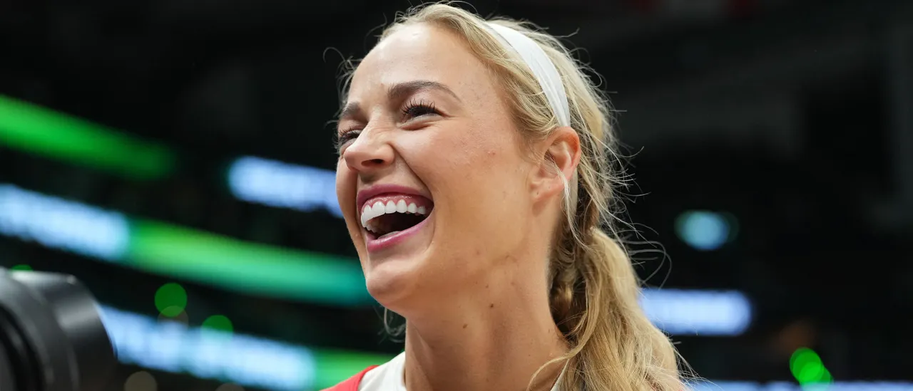 WNBA Co-Owner Curses at Teen Girls Over Pro-Women's-Sports Sign