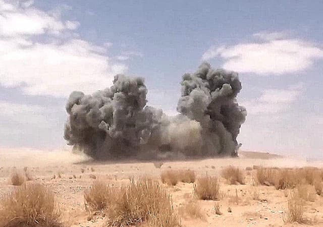 Iran's Proxies Squeeze Saudi Oil From Two Fronts as Trump Hesitates