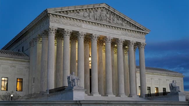 Thomas Blasts Supreme Court for Refusing Interstate Immigrant Trucker Case